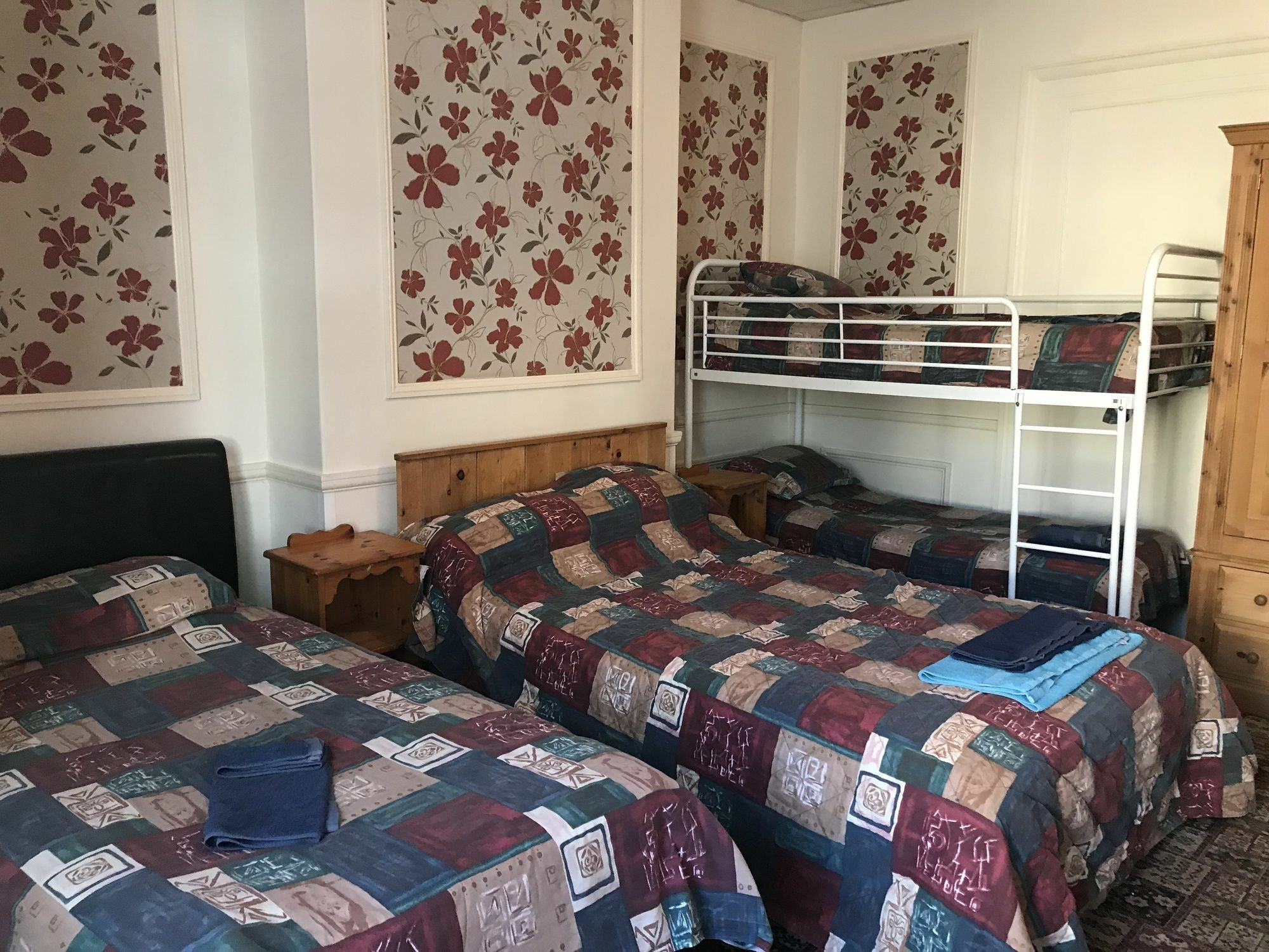 Fawlty Towers Hotel Great Yarmouth Ngoại thất bức ảnh